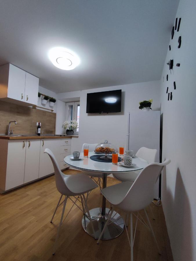 Stone House Lovric Apartment Kaštela Exterior foto